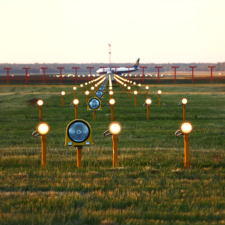 airport-ground-lights